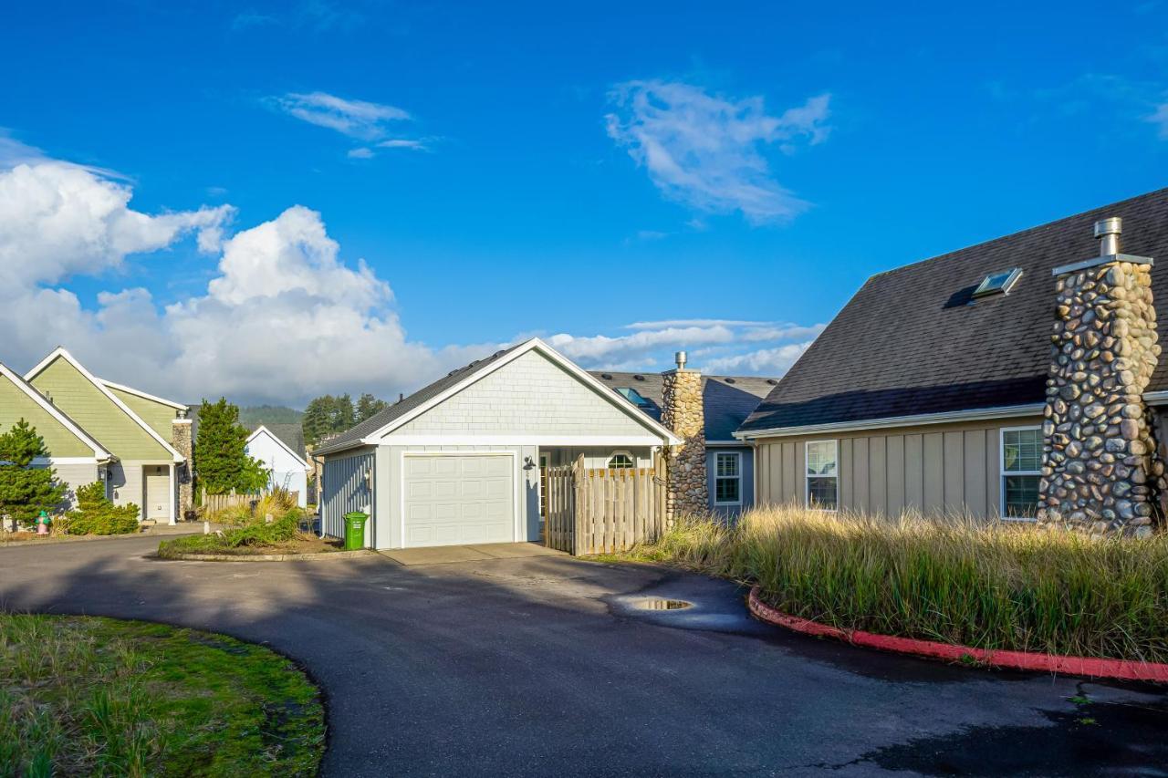 The Surfbird Villa Пасифик Сити Екстериор снимка